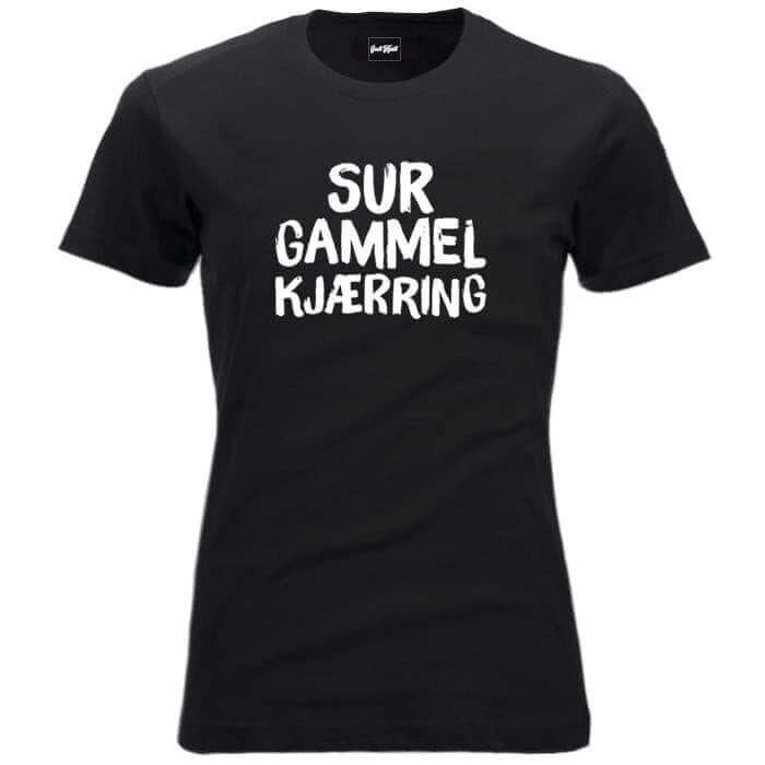 Sur gammel kjærring.
